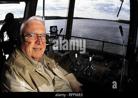 Mississippi River, Iowa, USA. 22nd Feb, 2019. Bernie Goldstein is back where he began -- at the helm of Bettendorf's riverboat gambling operations. Isle of Capri recently announced it is buying Lady Luck Gaming Corp. Wednesday, Oct. 13, 1999. Credit: Craig Chandler/Quad-City Times/ZUMA Wire/Alamy Live News Stock Photo