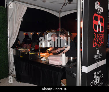 Miami Beavh, Florida, USA. 22nd Feb 2019. Atmosphere at the South Beach Wine & Food Festiva BURGER BASH on February 22, 2019 in Miami Beach, Florida.  People:  Atmosphere Credit: Storms Media Group/Alamy Live News Stock Photo