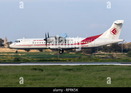 Air Algérie ATR 72-212A(500) (7T-VVQ) performing flight UG1300 for Tunisair. Stock Photo