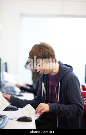 adults in a further education college studying access for further education Stock Photo
