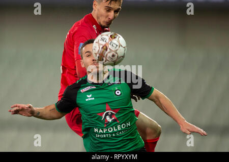 Bruges, Belgium. 23rd Feb, 2019. BRUGES, BELGIUM - Februari 23 : Zarko Tomasevic of Kv Oostende and Kylian Hazard of Cercle fight for the ball during the Jupiler Pro League matchday 27 between Cercle Brugge and KV Oostende on Februari 23, 2019 in Bruges, Belgium. (Photo by Frank Abbeloo Credit: Pro Shots/Alamy Live News Stock Photo