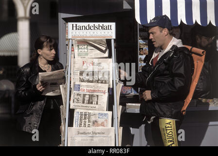 FAUST / Tödliche Route D 1994 / Michael Mackenroth STEPHANIE PHILIPP (Ulrike, Kollegin von Faust), HEINER LAUTERBACH (Faust) EM / Überschrift: FAUST / D 1994 Stock Photo