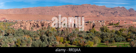 River area at M’Goun Valley – the Valley of the roses, where blossoms are harvested to make Rose Oil and other cosmetic products. Todra gorge Stock Photo