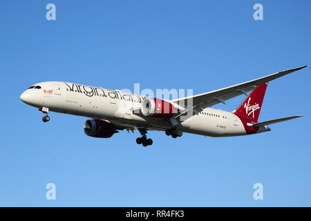 Virgin Atlantic Boeing 787 Dreamliner G-VWOO landing at London Heathrow Airport, UK Stock Photo