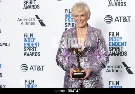 Glenn Close poses in the press room of the Film Independent Spirit Awards in a tent in Santa Monica, Los Angeles, USA, on 23 February 2019. | usage worldwide Stock Photo