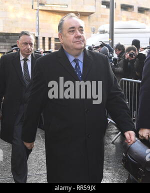 Ex-SNP leader Alex Salmond arrives at Edinburgh Sheriff Court to face still-unconfirmed charges  Featuring: Alex Salmond Where: Edinburgh, United Kingdom When: 24 Jan 2019 Credit: Euan Cherry/WENN Stock Photo