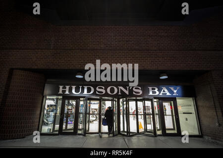 OTTAWA, CANADA - NOVEMBER 11, 2018: Hudson's Bay logo on their department store for Ottawa, Ontario. Also known as Compagnie de la Baie d'Hudson, it i Stock Photo