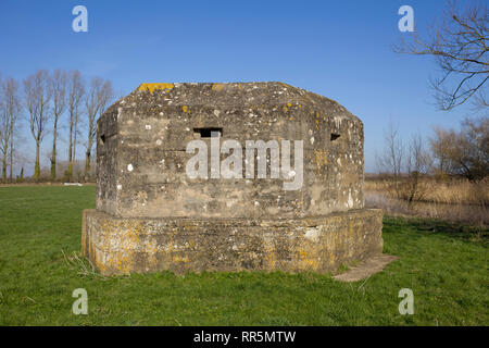 Second World War Pillbox. Buscot Thames footpath. Oxfordshire Stock Photo