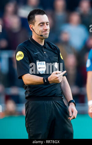 Eindhoven, Netherlands. 24th Feb, 2019. EINDHOVEN, PSV - Feyenoord 1-1, 24-02-2019 football, Dutch Eredivisie Season 2018 - 2019, PSV Philips Stadium, referee Dennis Higler Credit: Pro Shots/Alamy Live News Stock Photo