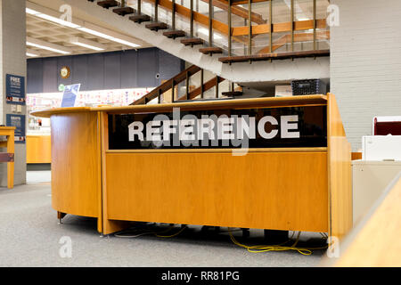 Reference desk at a public library; help desk; Clara B. Mounce Public Library; Bryan, Texas, USA. Stock Photo