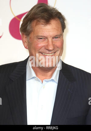 Nov 19, 2015 - London, England, UK - ITV Gala, London Palladium - Red Carpet Arrivals Photo Shows: Glenn Hoddle Stock Photo