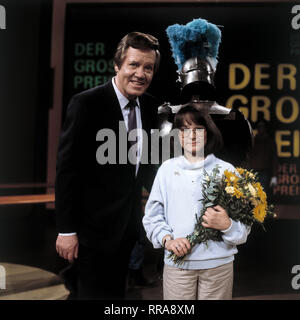 DER GROSSE PREIS / WIM THOELKE, Kandidatin und Siegerin RENATE KÖRTING, Sendung vom 7.2.1985 eM / Überschrift: DER GROSSE PREIS Stock Photo