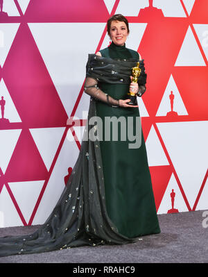 Los Angeles, USA. 24th Feb, 2019. Olivia Colman winner Best Actress award for the film 'The Favourite, pose at the 91st Annual Academy Awards in the press room during at Hollywood and Highland on February 24, 2019 in Hollywood, California Credit: Tsuni/USA/Alamy Live News Stock Photo