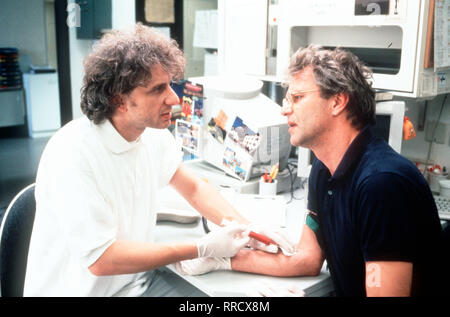 VIRUS X - DER ATEM DES TODES / Szene mit Paul (UDO WACHTVEITL) und Robert (PETER SATTMANN). / N / , 02DFAvirus1 / Überschrift: VIRUS X - DER ATEM DES TODES / D 1997 Stock Photo