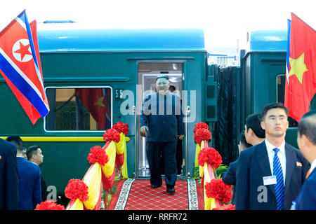 Hanoi, Vietnam. 26th Feb, 2019. In this photo provided by Vietnam News Agency, top leader of the Democratic People's Republic of Korea (DPRK) Kim Jong Un (C) arrives at Dong Dang railway station in Lang Son Province, Vietnam, on Feb. 26, 2019. Kim arrived in Vietnam Tuesday morning by train for his first official visit to the country and the second summit with U.S. President Donald Trump, Vietnam News Agency reported. Credit: Xinhua/Alamy Live News Stock Photo