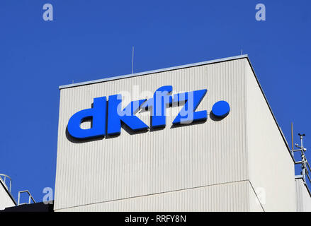 26 February 2019, Baden-Wuerttemberg, Heidelberg: Exterior photo of the German Cancer Research Center (DKFZ) with the DKFZ logo. On 26.02.2019 there will be a press conference on the topic 'Novel infectious agents as cancer risk factors'. Photo: Uli Deck/dpa Stock Photo