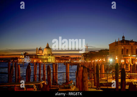 General views of Venice at night. From a series of travel photos in Italy. Photo date: Tuesday, February 12, 2019. Photo: Roger Garfield/Alamy