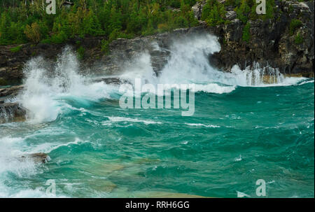 Great Lakes gales force storms and waves on Georgian Bay, Lake Huron, Bruce Peninsula, Canada Stock Photo