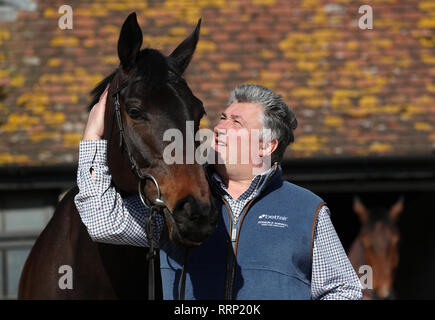 Trainer Paul Nicholls with Clan Des Obeaux during the visit to Paul Nicholls' Yard at Manor Farm Stables, Ditcheat. Stock Photo