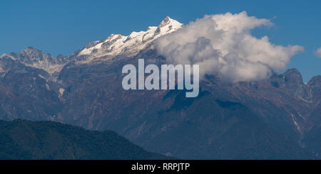 View of Kangchenjunga mountain range, Great Himalaya Range, Sikkim, India Stock Photo