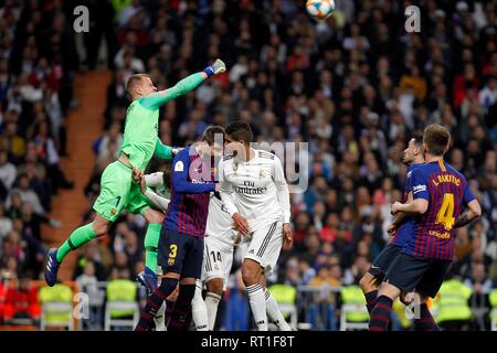 Madrid, Spain. 27th Feb, 2019. Soccer match between Real Madrid and Barcelona of the 2018/2019 Spanish King Cup, held at the Santiago Bernabeu stadium, in Madrid. (Photo: Jose L. Cuesta/261/Cordon Press). Credit: CORDON PRESS/Alamy Live News Stock Photo