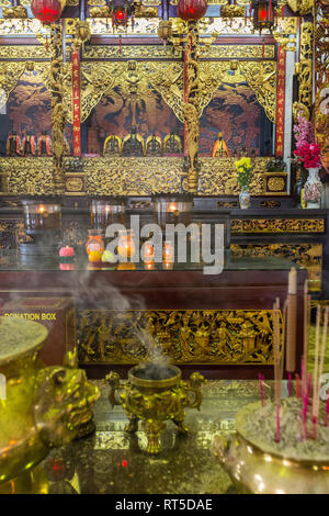 George Town, Penang, Malaysia.  Prayer Hall, Altar, and Deities, Yap Ancestral Temple, Choo Chay Keong. Stock Photo