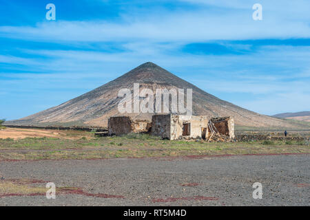 Spain, Canary Islands, Fuerteventura, La Oliva, Montana de Tindaya, Casa de los Coroneles ruin Stock Photo