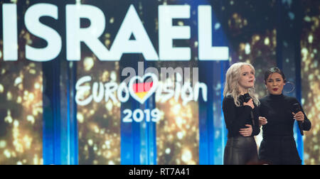 Winning act: S! STERS (Carlotta Truman and Laurita) with, AûSister,Aú. Eurovision Song Contest 2019 - preliminary vote, AûUnser Lied für Israel, Au in the television studio Adlershof in Berlin, Germany on 22.02.2019. ¬ | usage worldwide Stock Photo