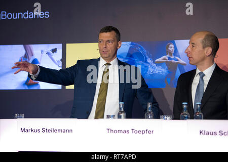 from left: dr. Markus STEILEMANN, Chief Executive Officer, CEO, Dr. Ing. Thomas TOEPFER, Management Member, CFO, Chief Financial Officer, A® Balance Sheet Press Conference of COVESTRO AG in Duesseldorf on 26.02.2019. ¬ | usage worldwide Stock Photo