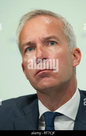 Leverkusen, Deutschland. 27th Feb, 2019. Heiko SCHIPPER, management member, Consumer Health, portrait, portrait, portrait, cropped single image, single motive, balance sheet press conference of Bayer AG in Leverkusen on 27.02.2019. | Usage worldwide Credit: dpa/Alamy Live News Stock Photo