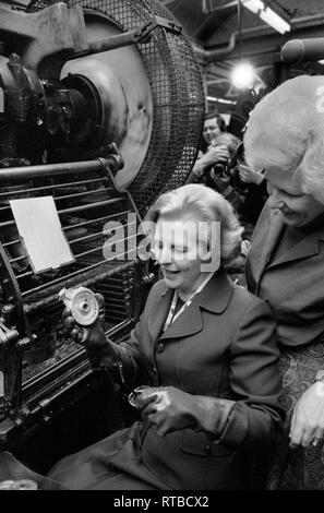 Mrs Margaret Thatcher 1979 General Election on the campaign trail. Factory visit in the West Midlands. 1970s UK HOMER SYKES Stock Photo