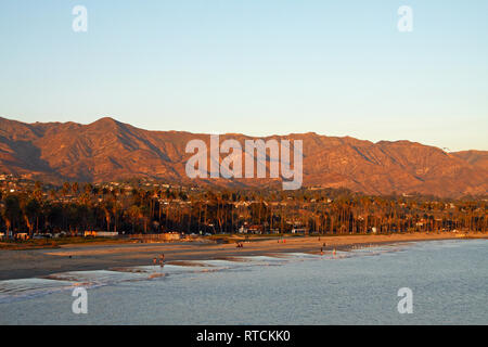 Sunset view of East Beach and the Santa Ynez Mountains, from Stearns Wharf, Santa Barbara, California Stock Photo