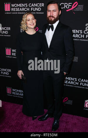 Beverly Hills, United States. 28th Feb, 2019. BEVERLY HILLS, LOS ANGELES, CA, USA - FEBRUARY 28: Actress Kate Hudson and boyfriend Danny Fujikawa arrive at The Women's Cancer Research Fund's An Unforgettable Evening Benefit Gala 2019 held at the Beverly Wilshire Four Seasons Hotel on February 28, 2019 in Beverly Hills, Los Angeles, California, United States. (Photo by Xavier Collin/Image Press Agency) Credit: Image Press Agency/Alamy Live News