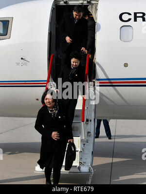 (190301) -- BEIJING, March 1, 2019 (Xinhua) -- Members of the 13th National Committee of the Chinese People's Political Consultative Conference (CPPCC) from northwest China's Ningxia Hui Autonomous Region arrive in Beijing, capital of China, on March 1, 2019, for the second session of the 13th CPPCC National Committee.  (Xinhua/Wang Peng) Stock Photo