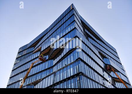 Berlin, Germany. 28th Feb, 2019. Construction site to build a new office and commercial building cube berlin on Washingtonplatz - Rahel-Hirsch-Strasse, Germany, city of Berlin, 28.February 2019. Credit: Frank May | usage worldwide/dpa/Alamy Live News Stock Photo