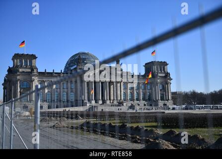 Berlin, Germany. 28th Feb, 2019. Reichstag Berlin, Germany, city of Berlin, 28.February 2019. Credit: Frank May | usage worldwide/dpa/Alamy Live News Stock Photo