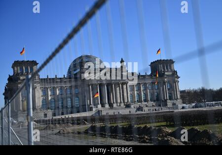 Berlin, Germany. 28th Feb, 2019. Reichstag Berlin, Germany, city of Berlin, 28.February 2019. Credit: Frank May | usage worldwide/dpa/Alamy Live News Stock Photo