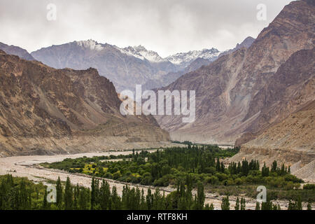 Beautiful mountain landscape of Turtuk valley and the Shyok river. Turtuk is the last village of India on the India - Pakistan Border situated in the  Stock Photo