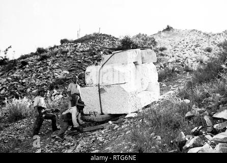 italy, tuscany, carrara, work in a marble quarry Stock Photo