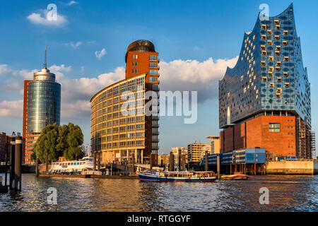 Elbphilharmonie (2017), Elbe Philharmonic Hall, HafenCity, Hamburg, Germany Stock Photo