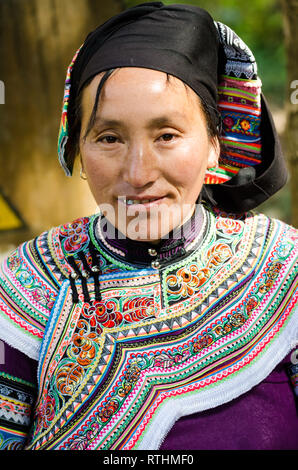 Portrait of Hani woman, Yuanyang, Yunnan province, China Stock Photo