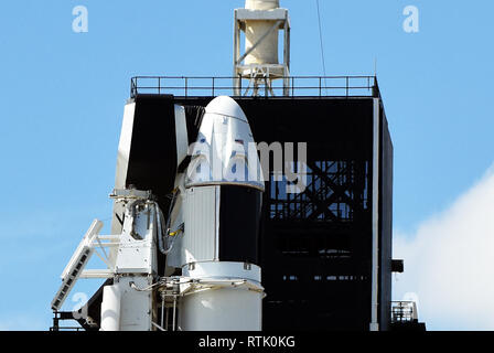 Kennedy Space Center, Florida, USA. 01st Mar, 2019. A SpaceX Falcon 9 rocket carrying the unmanned Crew Dragon capsule sits ready for launch on March 1, 2019 at Pad 39A at the Kennedy Space Center in Florida. The rocket is set to lift off on its first flight, Demo-1, on March 2 at 2:49 a.m.EST. Credit: Paul Hennessy/Alamy Live News Stock Photo