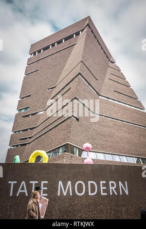 Franz West Alpha, Omega and Dorit sculptures outside the Switch House, Tate Modern, London, UK Stock Photo