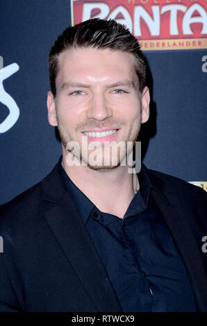 Los Angeles, CA, USA. 27th Feb, 2019. LOS ANGELES - FEB 27: Jesse Kove at the ''Cats'' Play Opening at the Pantages Theater on February 27, 2019 in Los Angeles, CA Credit: Kay Blake/ZUMA Wire/Alamy Live News Stock Photo
