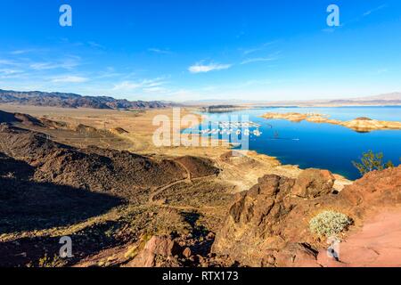 Lake Mead Lakeview Overlook, view over the lake and Lake Mead Marina, near Hoover Dam, Boulder City, formerly Junction City Stock Photo