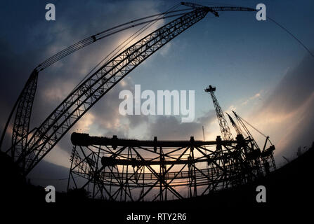 Magnus oil rig Stock Photo - Alamy