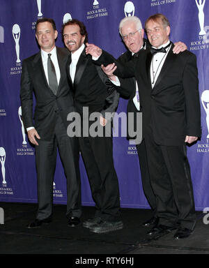 New York, USA. 10 Mar, 2008. Rick Huxley, Lenny Davidson, Dave Clark, Tom Hanks at The Monday, Mar 10, 2008 Rock N' Roll Hall of Fame Induction Ceremony at The Waldorf=Astoria Hotel in New York, USA. Credit: Steve Mack/S.D. Mack Pictures/Alamy Stock Photo