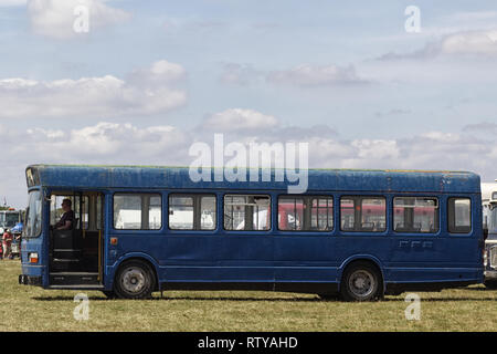 vintage-7-window-blue-bus-