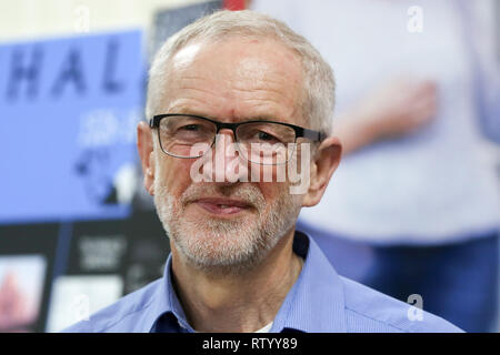 Finsbury Park Mosque, North London, UK 3 Mar 2019 - Labour leader Jeremy Corbyn attends Finsbury Park Mosque in North London for the fourth Visit My Mosque Day. Later a man thought to be a pro-Brexit campaigner was arrested after he pressed down an egg on Jeremy Corbyn’s head. Over 250 mosques open their doors to non-Muslim guests and visitors on the fourth Visit My Mosque Day. Credit: Dinendra Haria/Alamy Live News Stock Photo