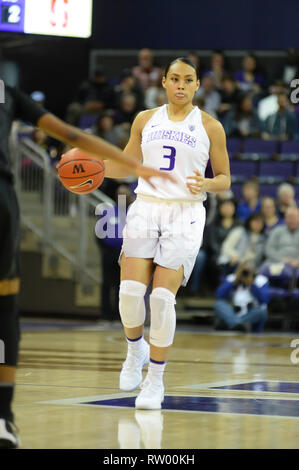 Seattle, WA, USA. 3rd Feb, 2019. UW forward MAI-LONI HENSON (3) in action during a PAC12 womens basketball game between the Washington Huskies and Stanford. The game was played at Hec Ed Pavilion in Seattle, WA. Jeff Halstead/CSM/Alamy Live News Stock Photo